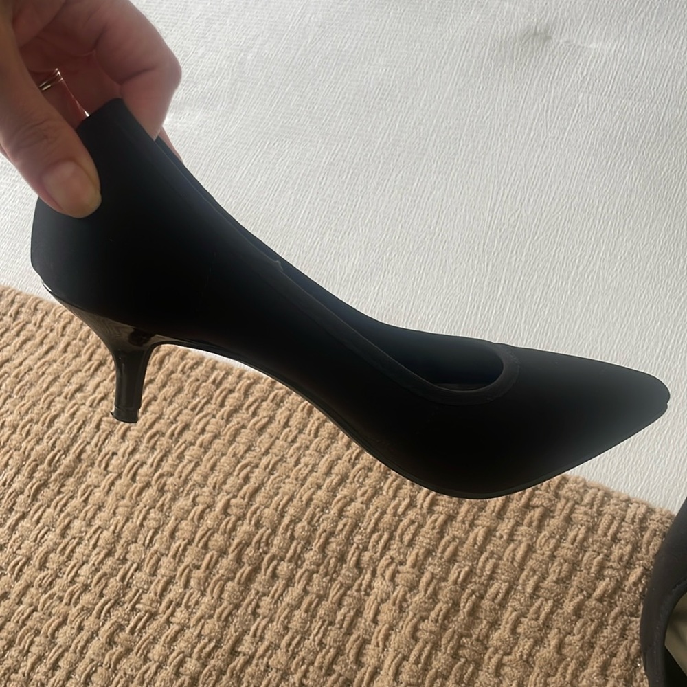 Women’s Impo stretch size 7 excellent condition small heel.
